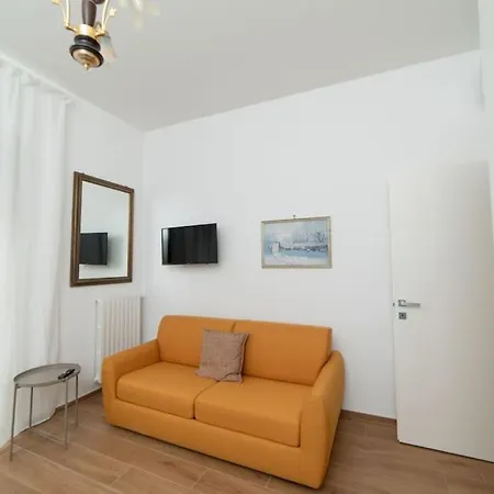 Riverside With Private Parking Lejlighed Salerno